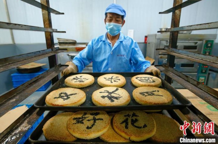 中秋節(jié)を前に「徽州月餅」の香り漂う　安徽省黃山市