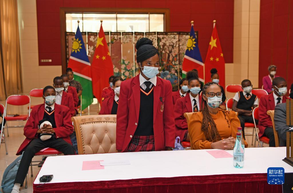 有人宇宙船「神舟14號(hào)」乗組員が「天宮」からアフリカの若者と対話