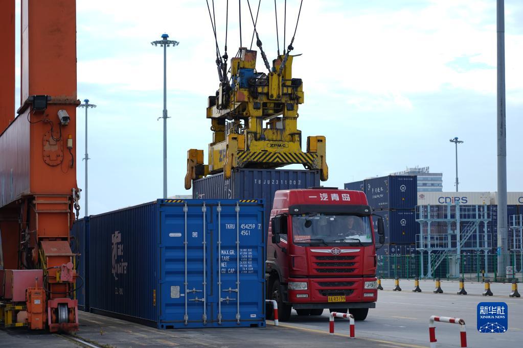 「防疫バブル」で感染対策と生産活動を両立　四川省成都