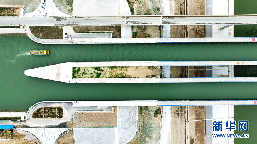 川の上を走るのもまた川！ドローンで俯瞰した「水上立體交差」水路橋　安徽省合肥