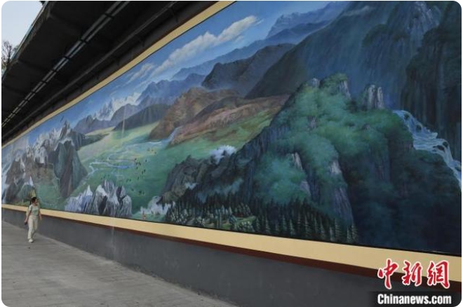 橋を「キャンバス」にして描いた巨大立體壁畫が登場(chǎng)　重慶