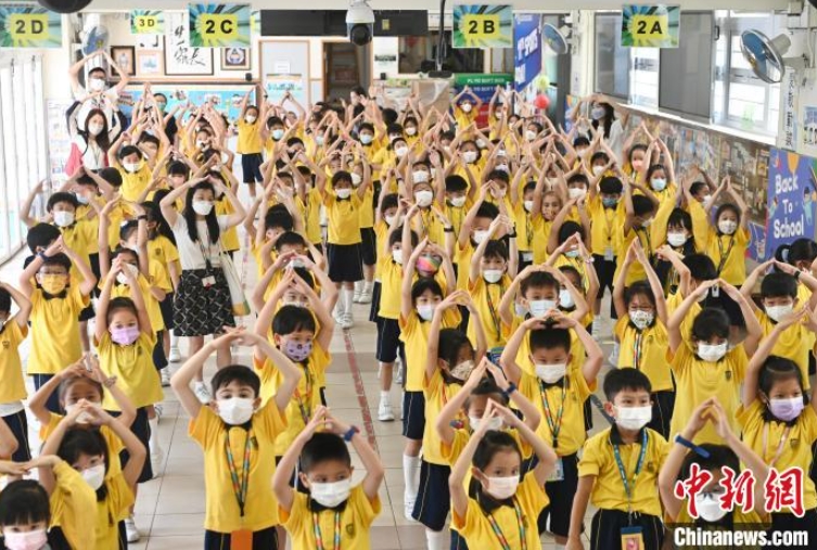 國家への思い込め「手話ソング」で國慶節(jié)を歓迎　香港特區(qū)