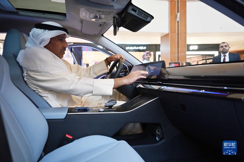 クウェートで中國車の展示イベント開催