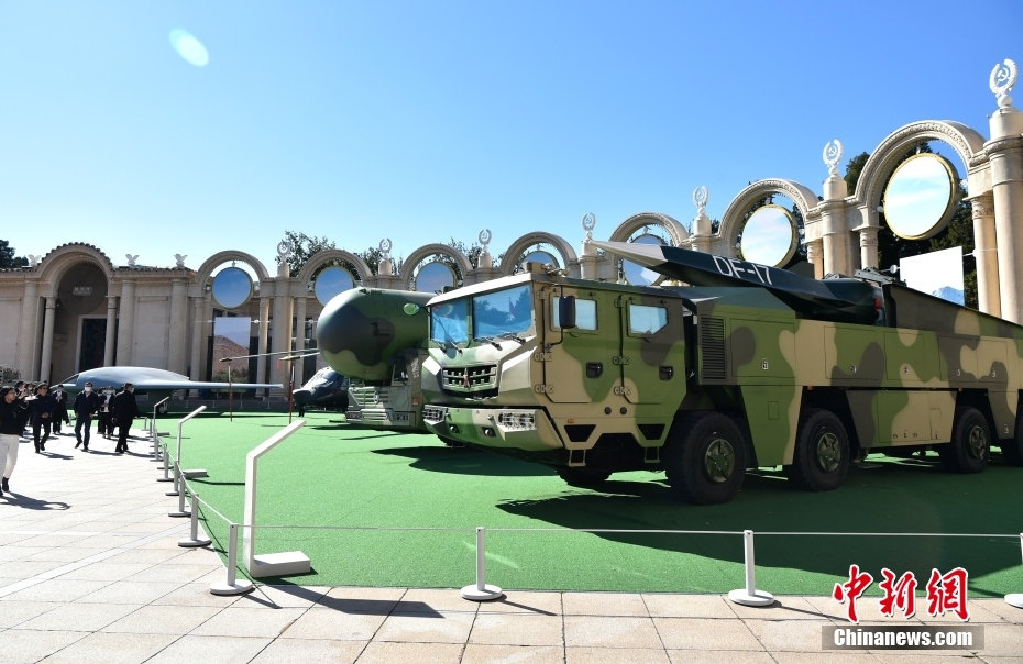 「奮進新時代」テーマ成果展?屋外展示エリアにこの10年の偉大な成果を展示