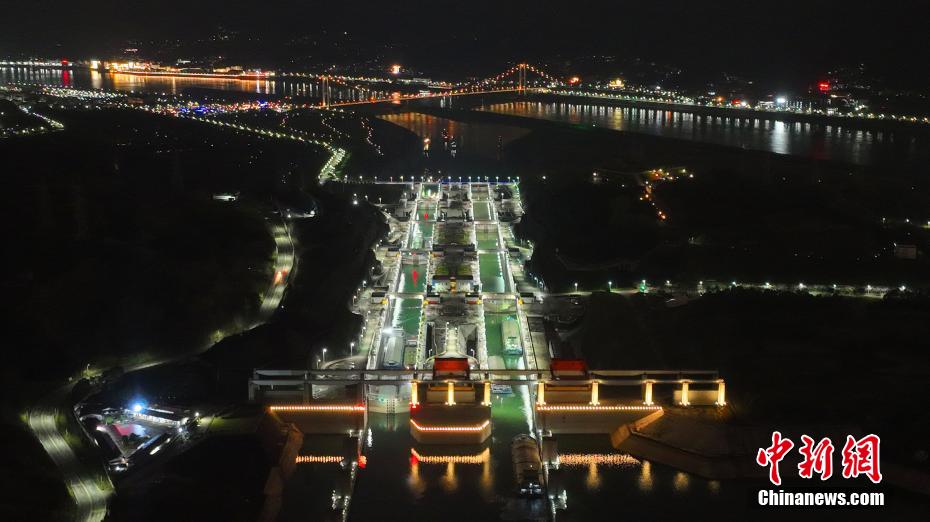 三峽ダムの航行関連施設(shè)の取り扱い貨物量が延べ約18億トンに