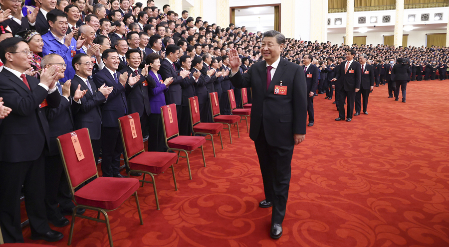 習(xí)近平総書記が第20回黨大會(huì)代表、特別招請(qǐng)代表、列席者と會(huì)見