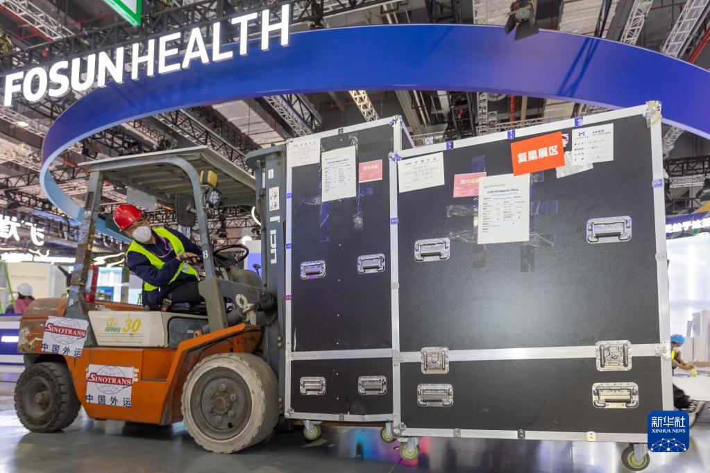 ブースの設(shè)営作業(yè)が順調(diào)に進む第5回中國國際輸入博覧會　上海市