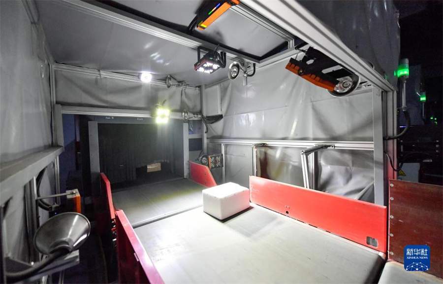 「ダブル11」で急増する宅配物をスマートに中継するテクノロジー