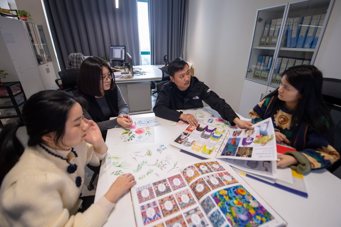 絹から布地、衣類までカバーする「國際紡績都市」　浙江省柯橋