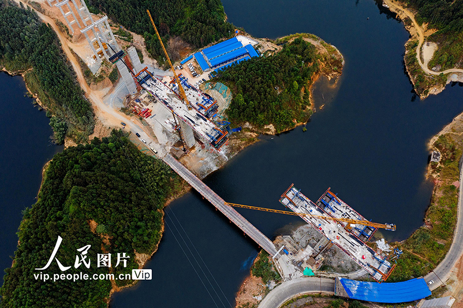 建設(shè)工事が順調(diào)に進(jìn)む融従高速道路第一期プロジェクト　広西融水