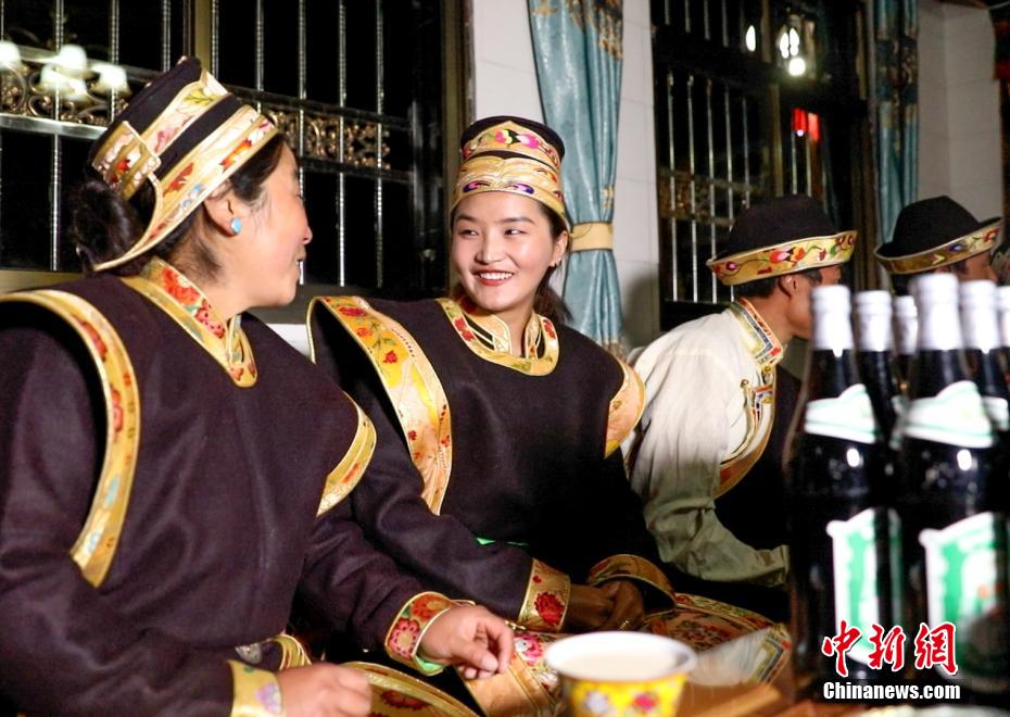 チベット暦「工布新年」を迎えた林芝　西蔵