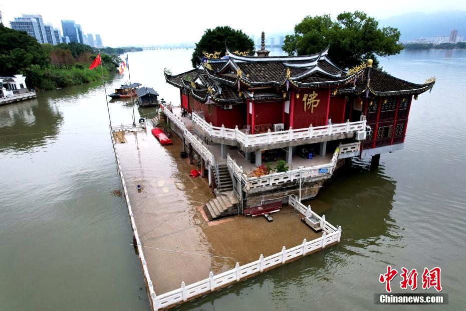 福州唯一の水上寺院、金山寺　福建省