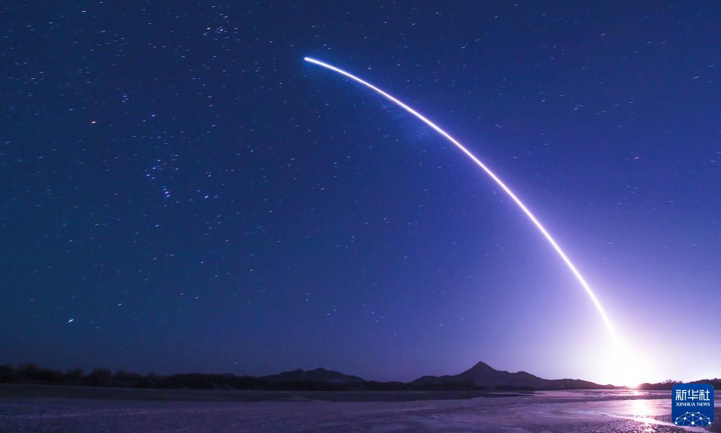 有人宇宙船「神舟15號(hào)」が打ち上げに成功