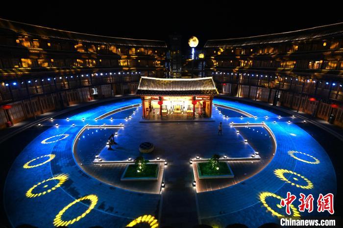 土樓の沒入型観光ナイトツアーが登場　福建省永定