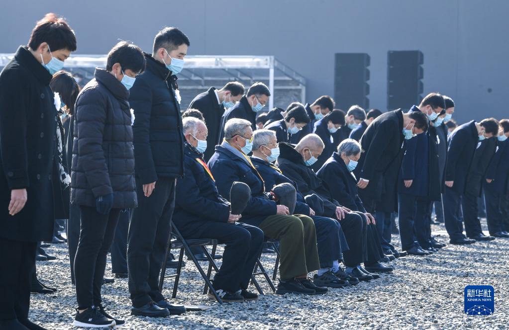 南京大虐殺犠牲者國(guó)家追悼式が13日に南京で開(kāi)催