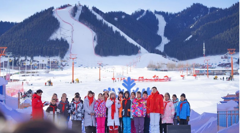 第20回烏魯木斉氷雪風(fēng)情フェスが開幕　新疆