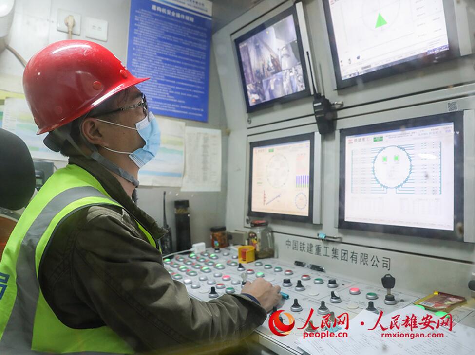 雄安新區(qū)と北京大興國(guó)際空港結(jié)ぶ高速鉄道の建設(shè)現(xiàn)場(chǎng)を訪ねて