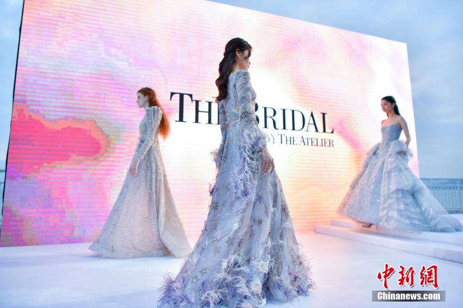 「ブライダルファッション?トレンド2023発表會(huì)」が開催　海南省三亜