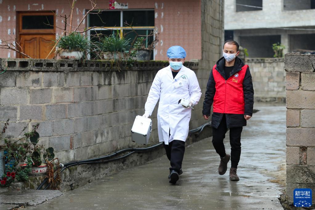 山村住民の健康守る「移動醫(yī)療サービス隊(duì)」　貴州省