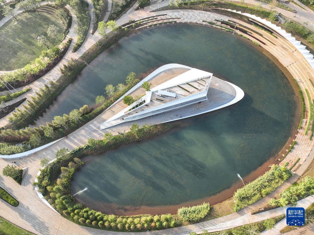 海南省?？谑肖衰抓欹`プンした西秀公園を上空から撮影