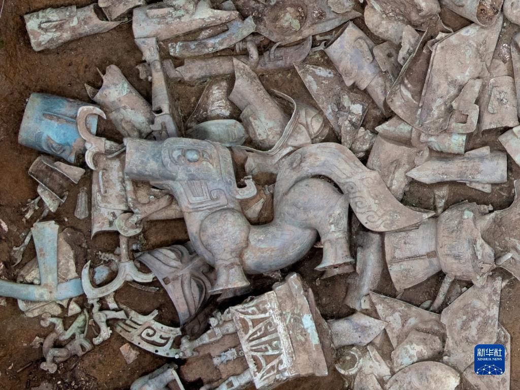 三星堆遺跡の「神人」と「神獣」が合體したらどうなる？ 四川省