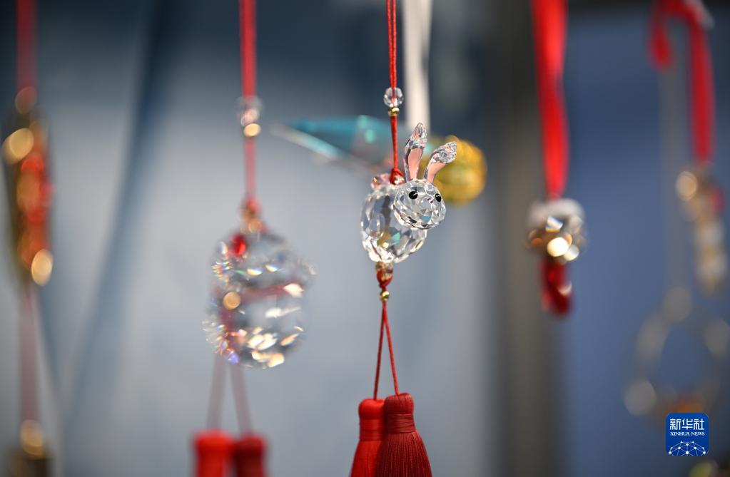 海口國(guó)際免稅城で販売中の「兎年」グッズ　海南省