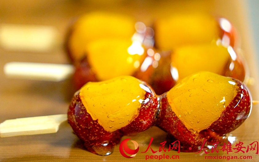 雄安の「糖葫蘆の里」、甘い年越しの味を?qū)盲堡搿『颖笔?></a></td></tr><tr><td class=