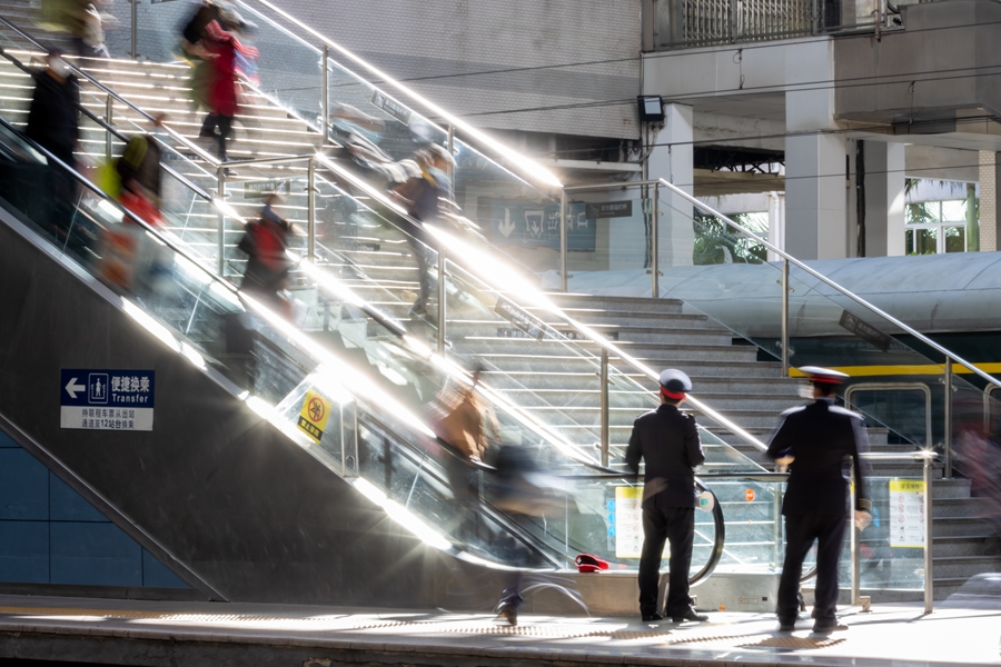 2023年春運でとらえた道中の人々