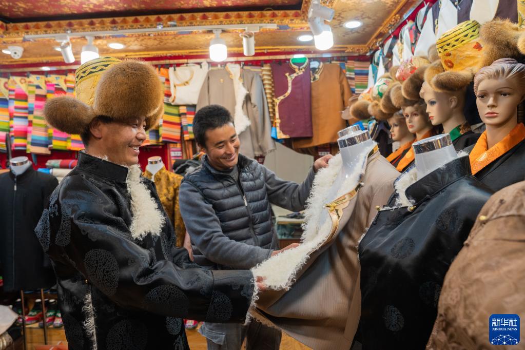 盛り上がり見せる西蔵拉薩のナイトタイムエコノミー