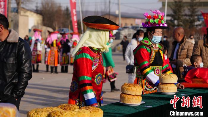 春節(jié)を控え、高原「土郷」で伝統(tǒng)的な饃饃作りコンテスト　青海省