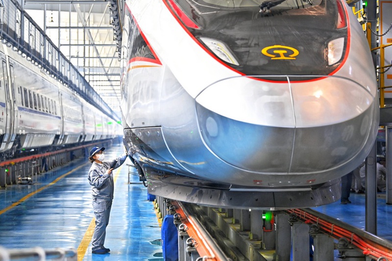 「復(fù)興號(hào)」寒冷地仕様スマート高速列車、初めて中國最北端の寒冷地を走行