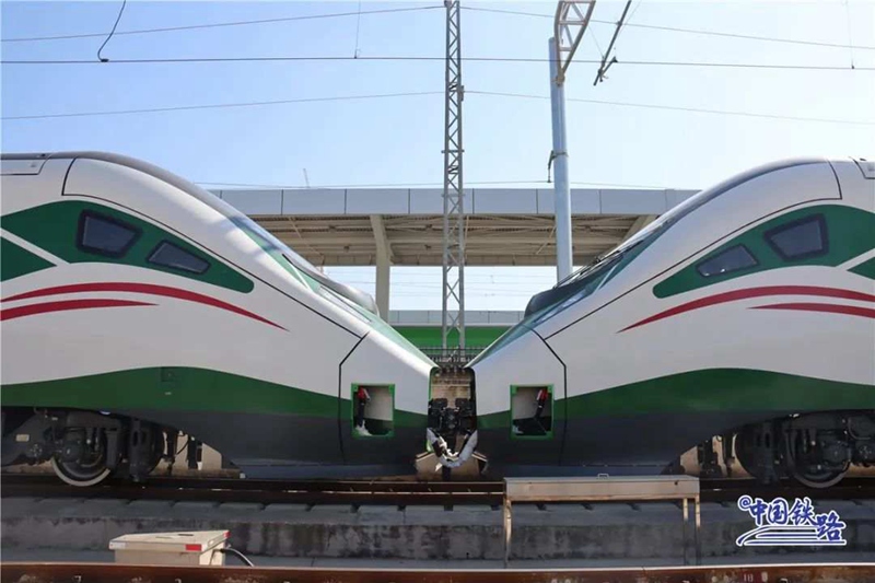 新型CR200J復興號に「高原バージョン」が誕生