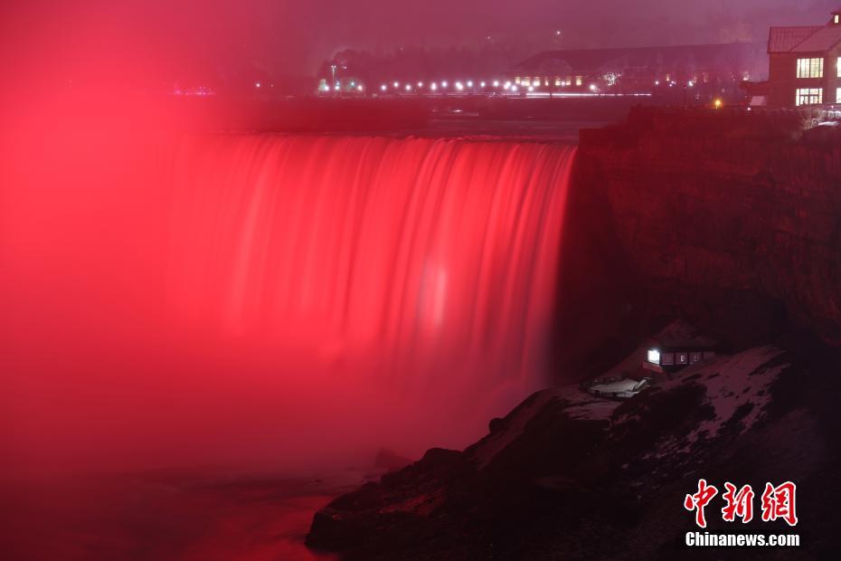 中國(guó)の春節(jié)を祝い　世界のランドマークが「チャイニーズレッド」に
