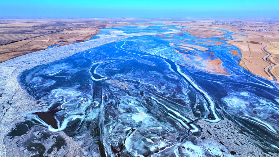 黃河の平羅區(qū)間に「ブルーアイス」が発生　寧夏