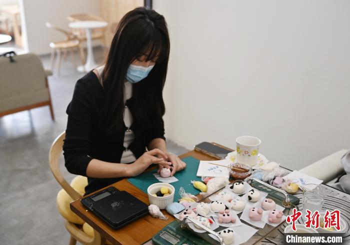 元宵節(jié)控え「カワイイ系湯圓」を作る！　吉林省長春