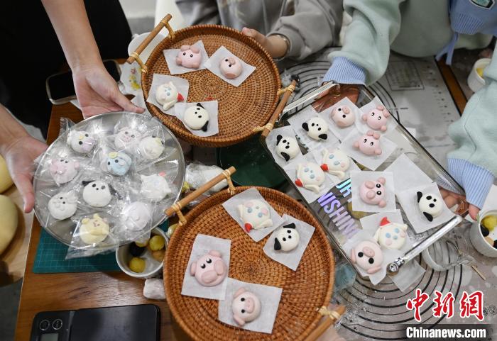 元宵節(jié)控え「カワイイ系湯圓」を作る！　吉林省長(zhǎng)春