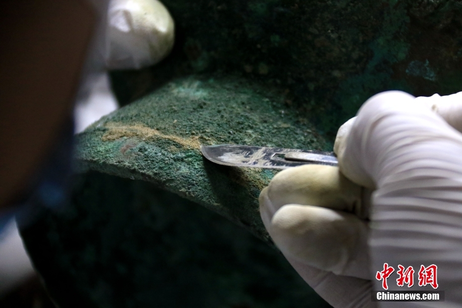 博物館所蔵の金屬文化財保護(hù)修復(fù)作業(yè)現(xiàn)場を訪ねて　甘粛省敦煌