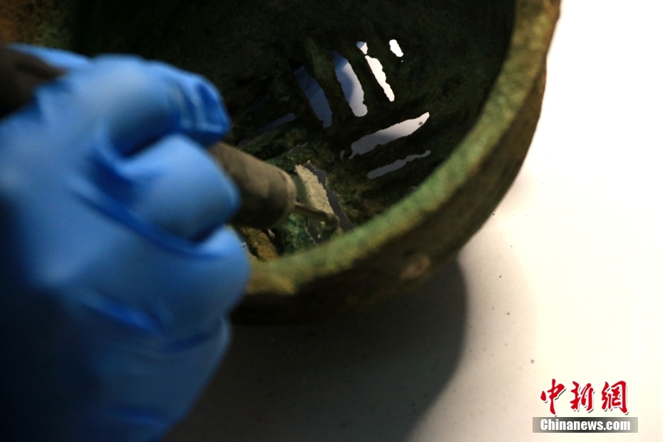 博物館所蔵の金屬文化財(cái)保護(hù)修復(fù)作業(yè)現(xiàn)場を訪ねて　甘粛省敦煌