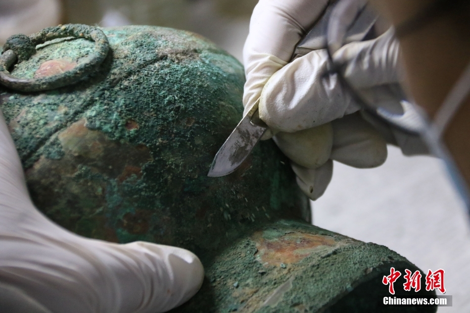 博物館所蔵の金屬文化財保護修復作業(yè)現(xiàn)場を訪ねて　甘粛省敦煌