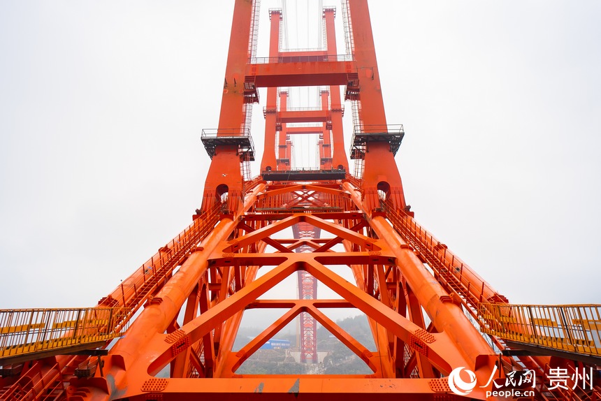 工事進捗率88％となった徳余高速道路?烏江特大橋の建設現(xiàn)場を訪ねて　貴州省