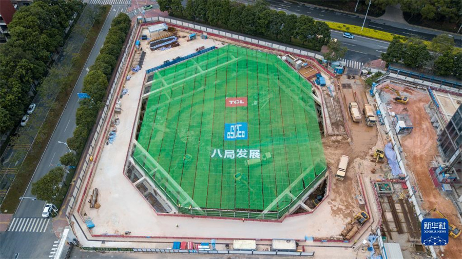 防塵?騒音低減効果を発揮する建設現(xiàn)場のスマート「天幕」