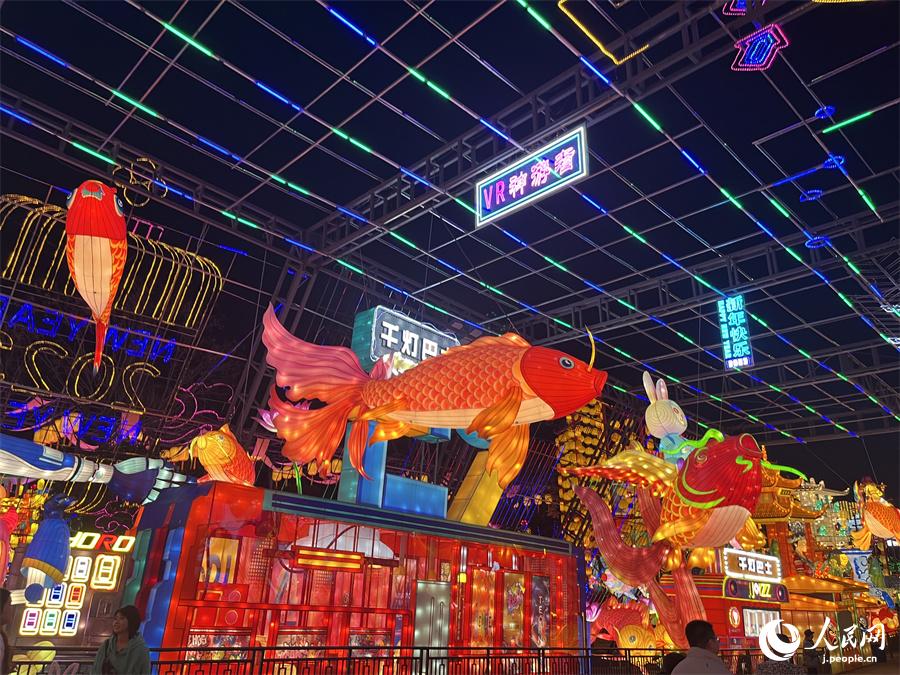 四川?自貢國際ランタン祭り　伝統(tǒng)文化と現(xiàn)代の技術が輝きを放つ