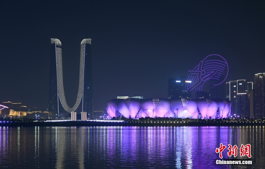 杭州「アジア競(jìng)技大會(huì)」開(kāi)幕まであと200日！メインスタジアムでドローンショー　浙江省