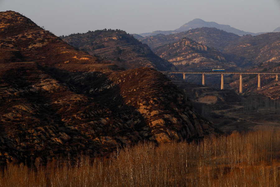 この道遠(yuǎn)き