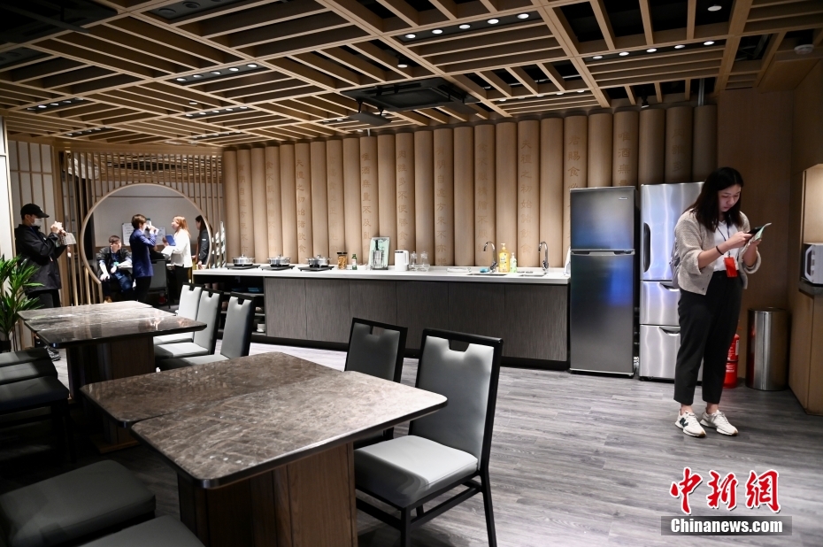 ホテルを改裝したユースホステルが開業(yè)　香港特區(qū)初