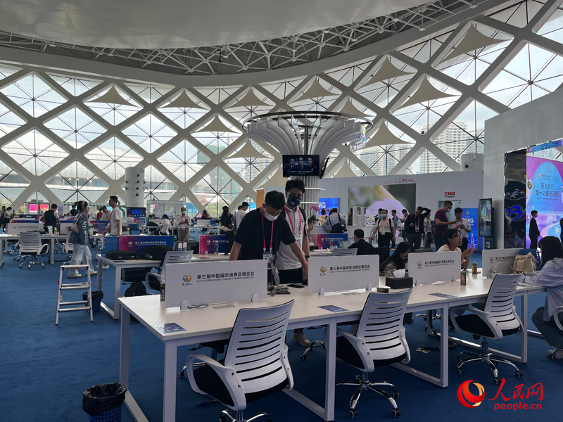 「第3回中國國際消費(fèi)財(cái)博覧會(huì)」が開幕　世界の目が中國市場(chǎng)に