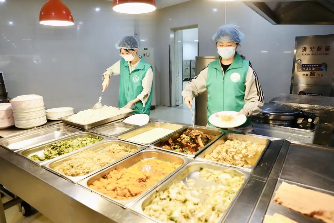 18年間値上げなし！大學(xué)學(xué)食の2元定食　浙江省
