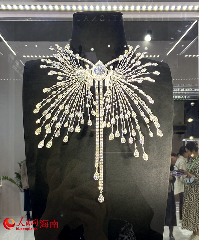 消博會に輝き添える豪華なジュエリーの數(shù)々　海南省