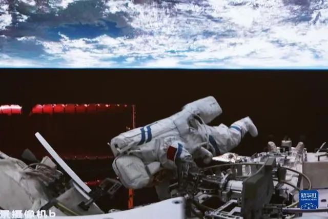 有人宇宙船「神舟15號(hào)」、4回目の船外活動(dòng)を完了