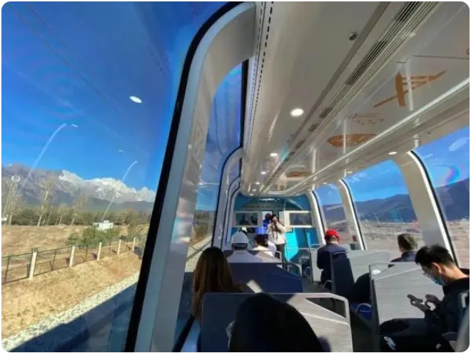 世界初！観光列車「天空の鏡」號、4月末に運(yùn)行開始　雲(yún)南省麗江